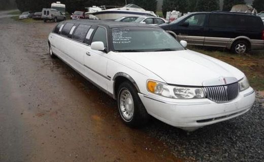 2000 Lincoln Town CAR Executive