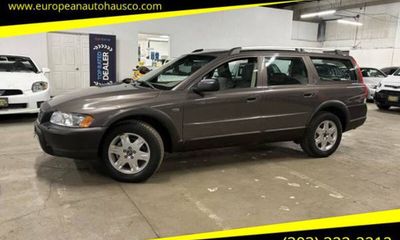 2005 Volvo XC70 Base