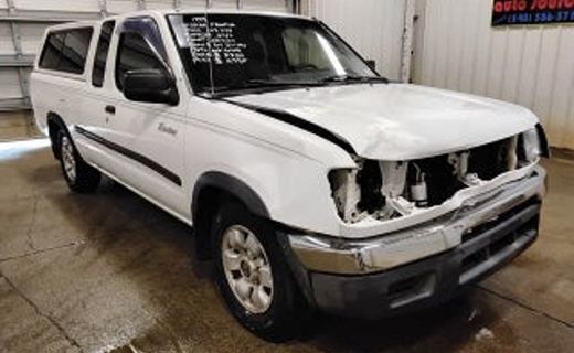 1999 Nissan Frontier XE