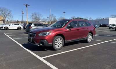 2019 Subaru Outback Base ES