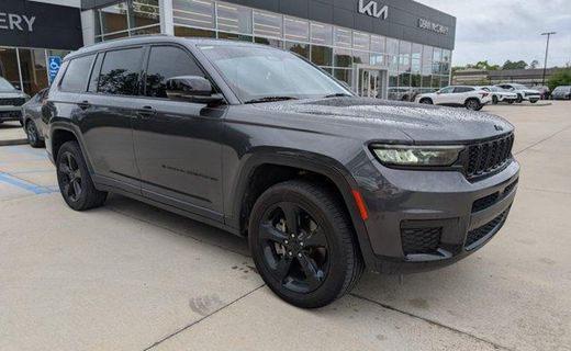 2022 Jeep Grand Cherokee L Laredo