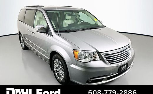 2016 Chrysler Town AND Country RT