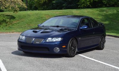 2005 Pontiac GTO Coupe