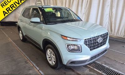 2025 Hyundai Venue SE