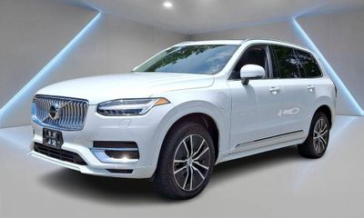 2022 Volvo XC90 Inscription Expression XC60