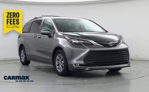2024 Toyota Sienna XLE