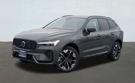 2026 Volvo XC60 Plus Dark