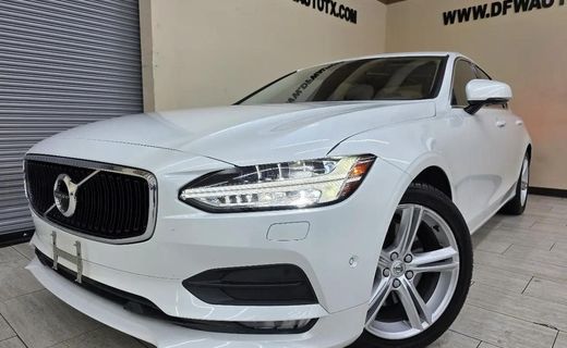 2017 Volvo S90 Momentum