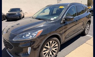 2020 Ford Escape Titanium