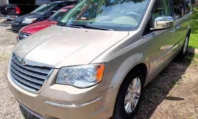 2008 Chrysler Town AND Country Limited