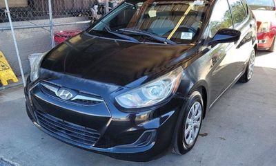 2012 Hyundai Accent GL