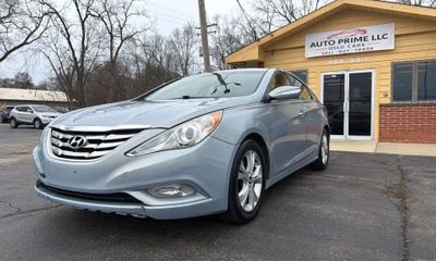 2011 Hyundai Sonata Middle Level