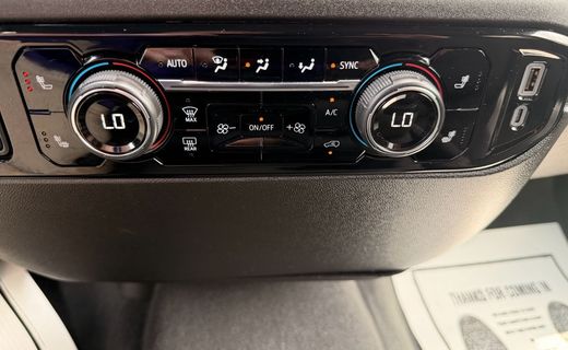 2025 Chevrolet Silverado LT