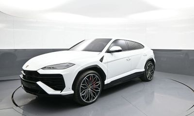 2025 Lamborghini Urus SE