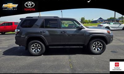 2022 Toyota 4RUNNER TRD Offroad Prem