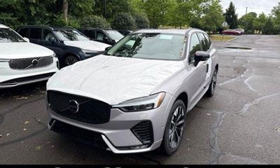 2026 Volvo XC60 Plus Dark