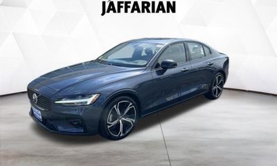 2024 Volvo S60 Plus Dark