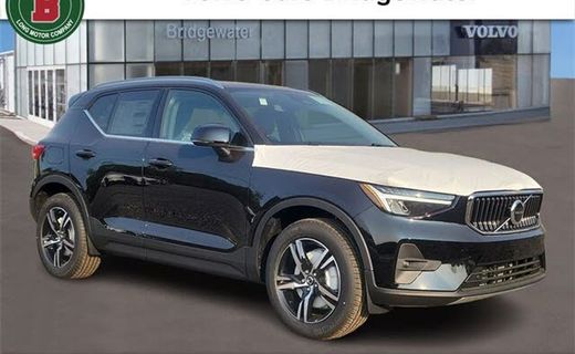 2023 Volvo XC40 Plus Bright