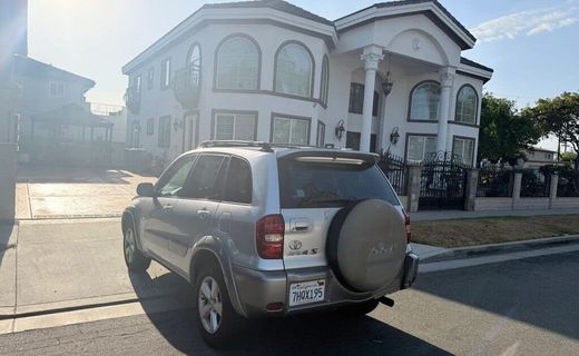 2005 Toyota RAV4