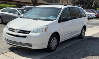 2002 Toyota Sienna LE