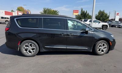 2022 Chrysler Pacifica Limited