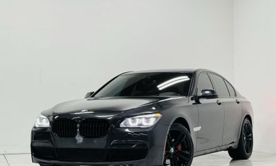 2015 BMW 740i