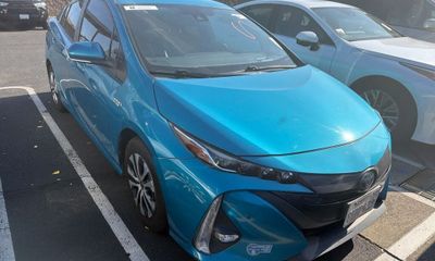 2021 Toyota Prius Prime PHEV XLE