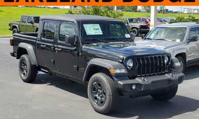 2022 Jeep Gladiator Sport
