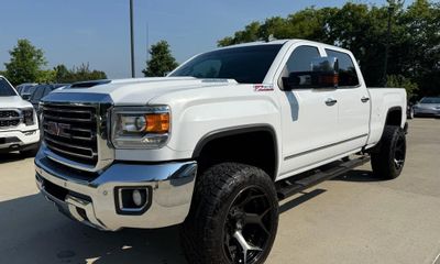 2019 GMC Sierra HD SLT