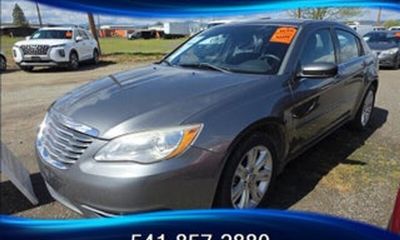 2012 Chrysler 200 LX