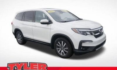 2020 Nissan Pathfinder SV