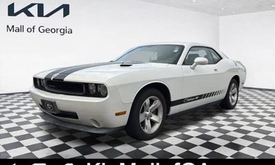 2009 Dodge Challenger Base