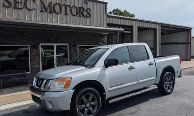 2015 Nissan Titan SV