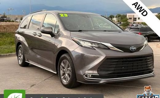 2023 Toyota Sienna XLE