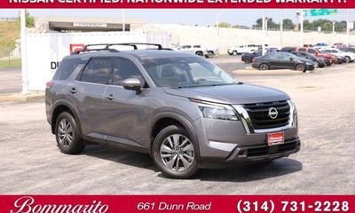 2025 Nissan Pathfinder SV