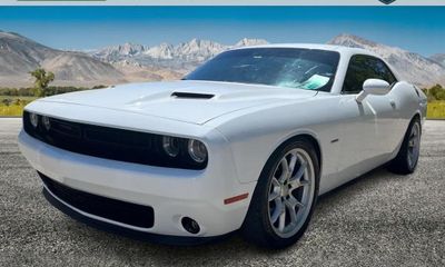 2015 Dodge Challenger SXT