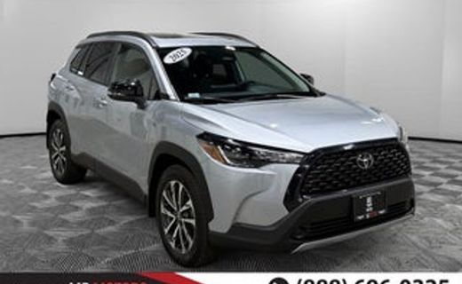 2025 Toyota Corolla Cross LE