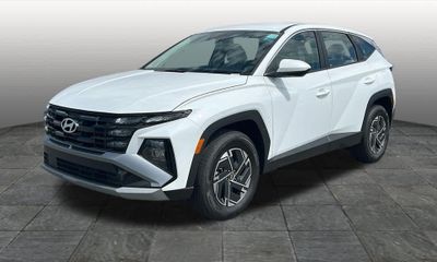2026 Hyundai Tucson Blue SE