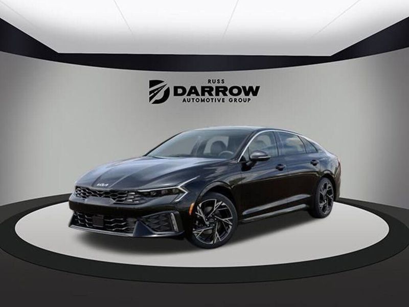 2025 Kia K5 — a typically priced live listing