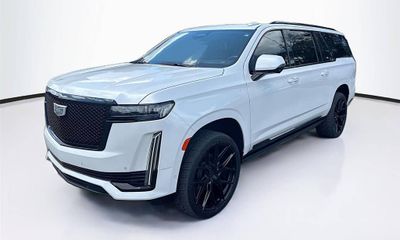 2023 Cadillac Escalade ESV Sport Platinum