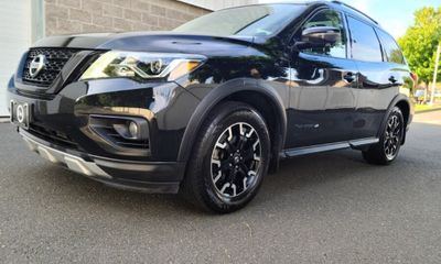 2019 Nissan Pathfinder SV