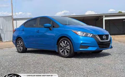 2022 Nissan Versa SV