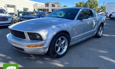 2006 Ford Mustang Standard