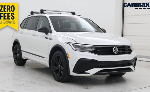 2023 Volkswagen Tiguan SE Black