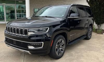 2024 Jeep Wagoneer Series II