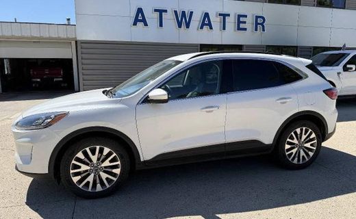 2022 Ford Escape Titanium Fhev