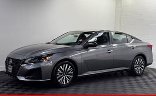 2023 Nissan Altima SR