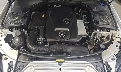 2018 Mercedes-Benz C-Class C300