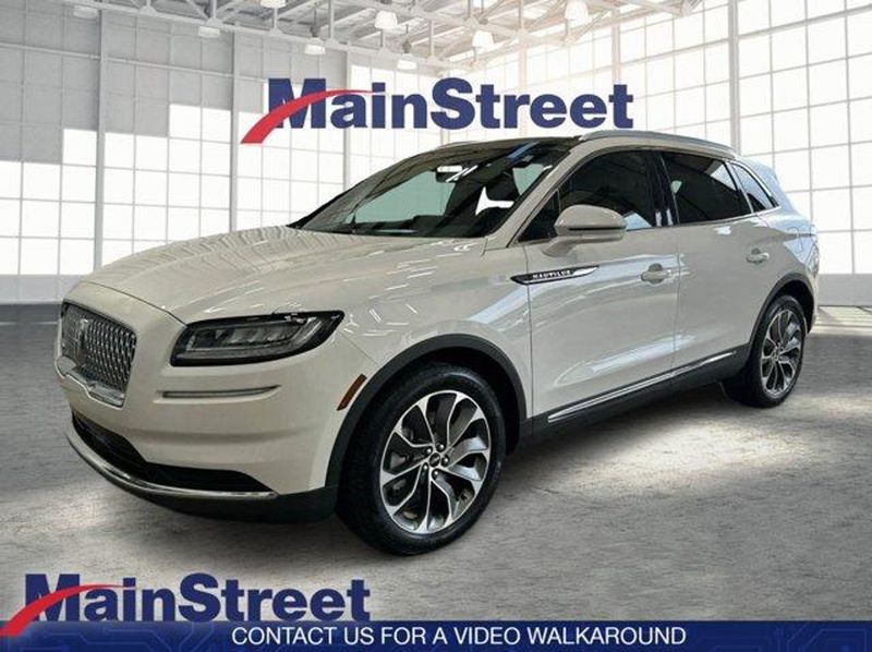 2021 Lincoln Nautilus — a typically priced live listing