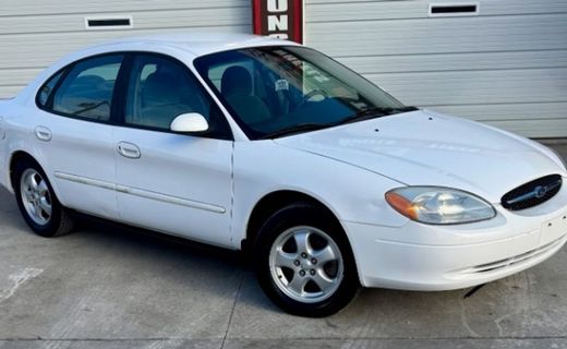 2001 Ford Taurus SE